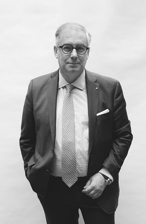 Dr. Roland Pollo